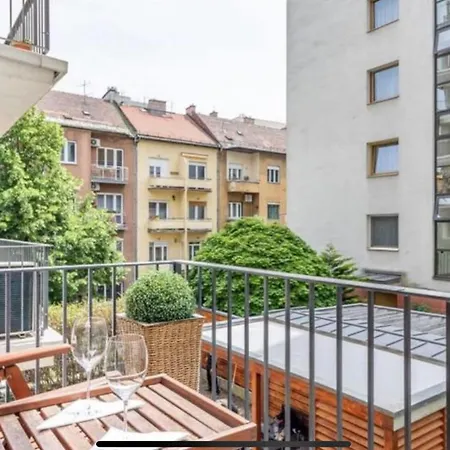 Daire Buda Gem With Parking *