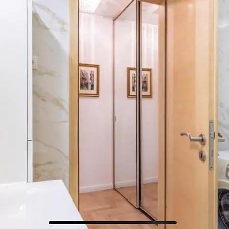 Buda Gem With Parking Apartment *