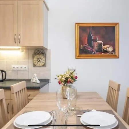 Buda Gem With Parking * Budapeste